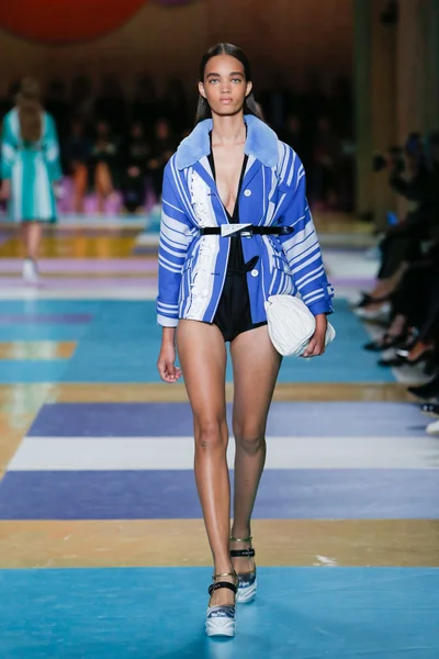 Look 51